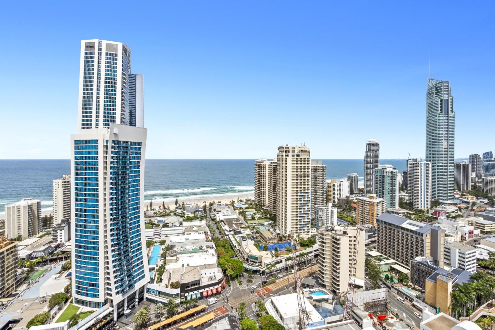 Circle On Cavill Surfers Paradise Mid Week Madness Deal - Q Stay โกลด์โคสต์ ภายนอก รูปภาพ